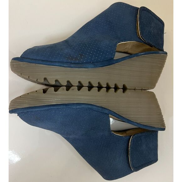 Fly London Yuzu wedge sandal. Size 39(W) - Picture 6 of 8